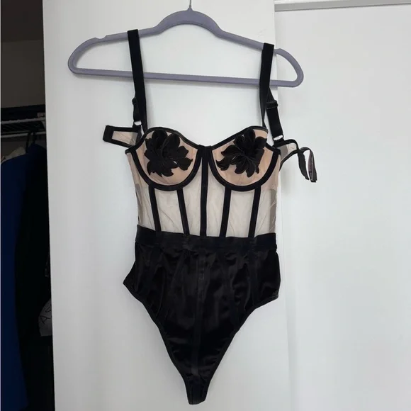 Victoria's Secret Elegant Black and Cream Bodysuit - Picture 2 of 7